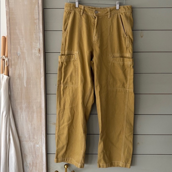 Frank And Oak “Annie” Relaxed Utility Pants | Size 10 - Picture 4 of 10